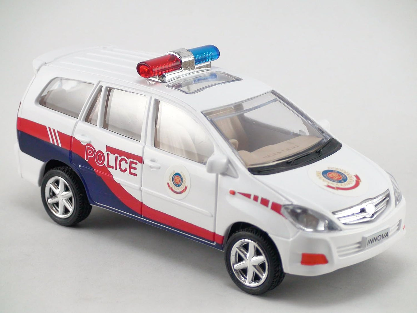 Centy Toys Model of Police Chase Innova